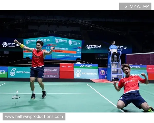 （体育）羽毛球——世锦赛：梁伟铿／王昶晋级男双16强